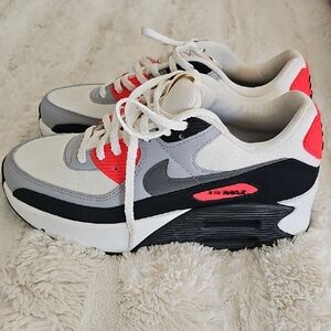 Nike Air Max 90  LV8 Women's  Sneakers - White, Black, and Red
